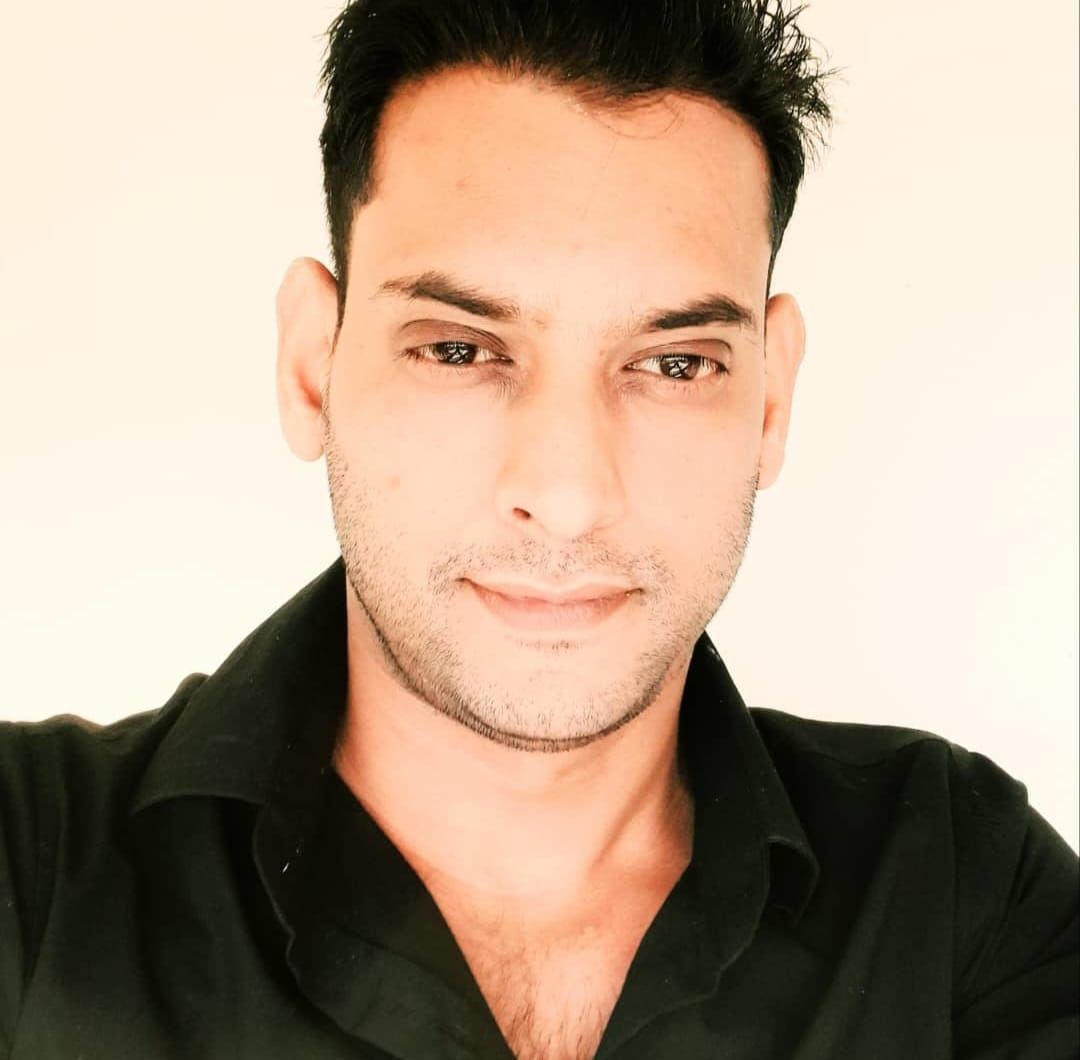 Neville Naidoo-Freelance Writer